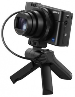 Цифровой фотоаппарат SONY DSC-RX100M7G черный (Black) в комплекте с рукояткой